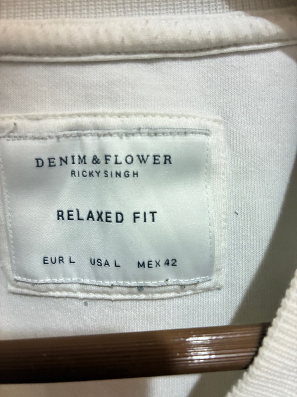 EUC Denim Flower Men's Crewneck heavy thick material T‑Shirt in Light Off-White - Picture 4 of 6